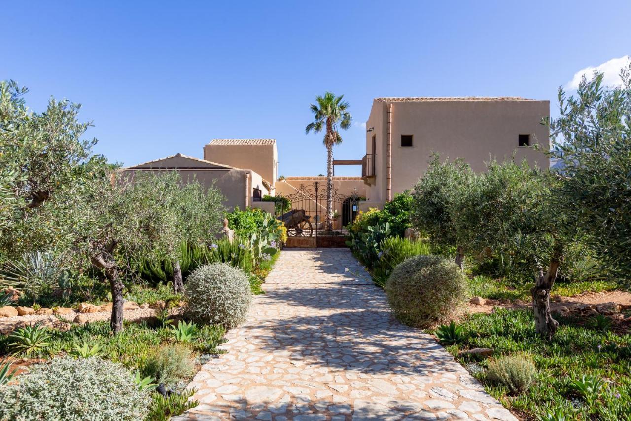 Baglio Giammaccaro Bed & Breakfast Castelluzzo Bagian luar foto